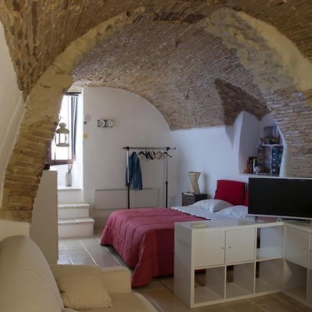 Le Antiche Mura Irsina Экстерьер фото